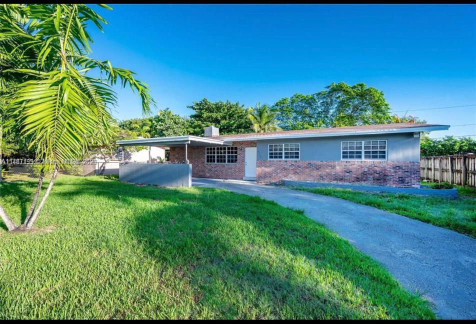 3/1.5 Single-family home in excellent location near the Falls and top-of-the-line schools. The house has ample patio space with the capacity to park multiple vehicles and a boat. NO HOA. The owner requires a police report and full credit report, proof of verifiable income, bank statements, and paystubs. Pets are welcome with a $250 deposit. Please send offers with full documentation—easy access to property.