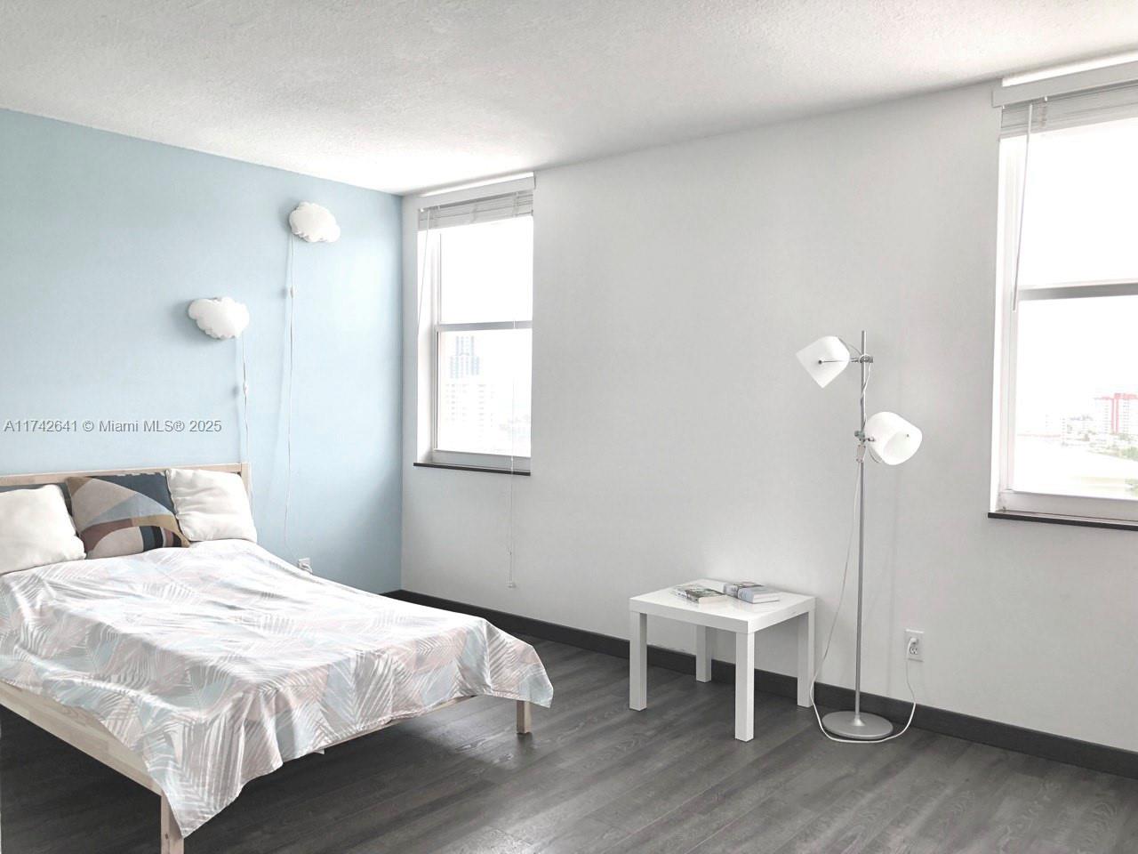 GOLDEN HORN SOUTH CONDO - Residential