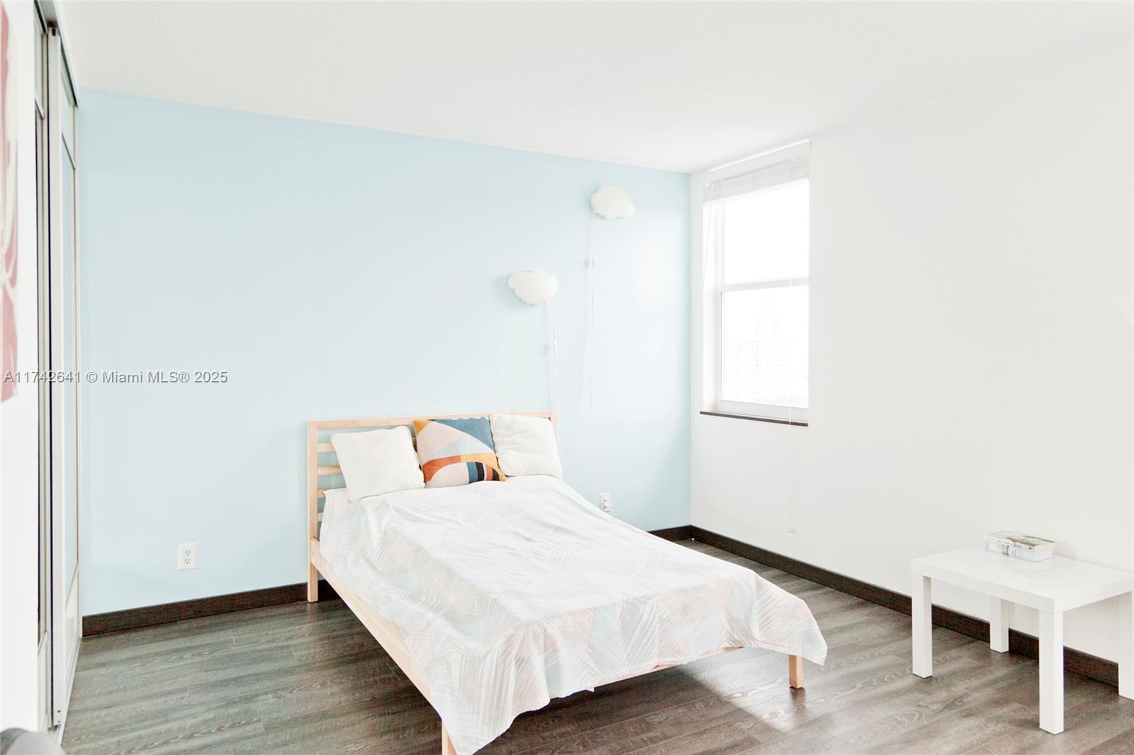 GOLDEN HORN SOUTH CONDO - Residential