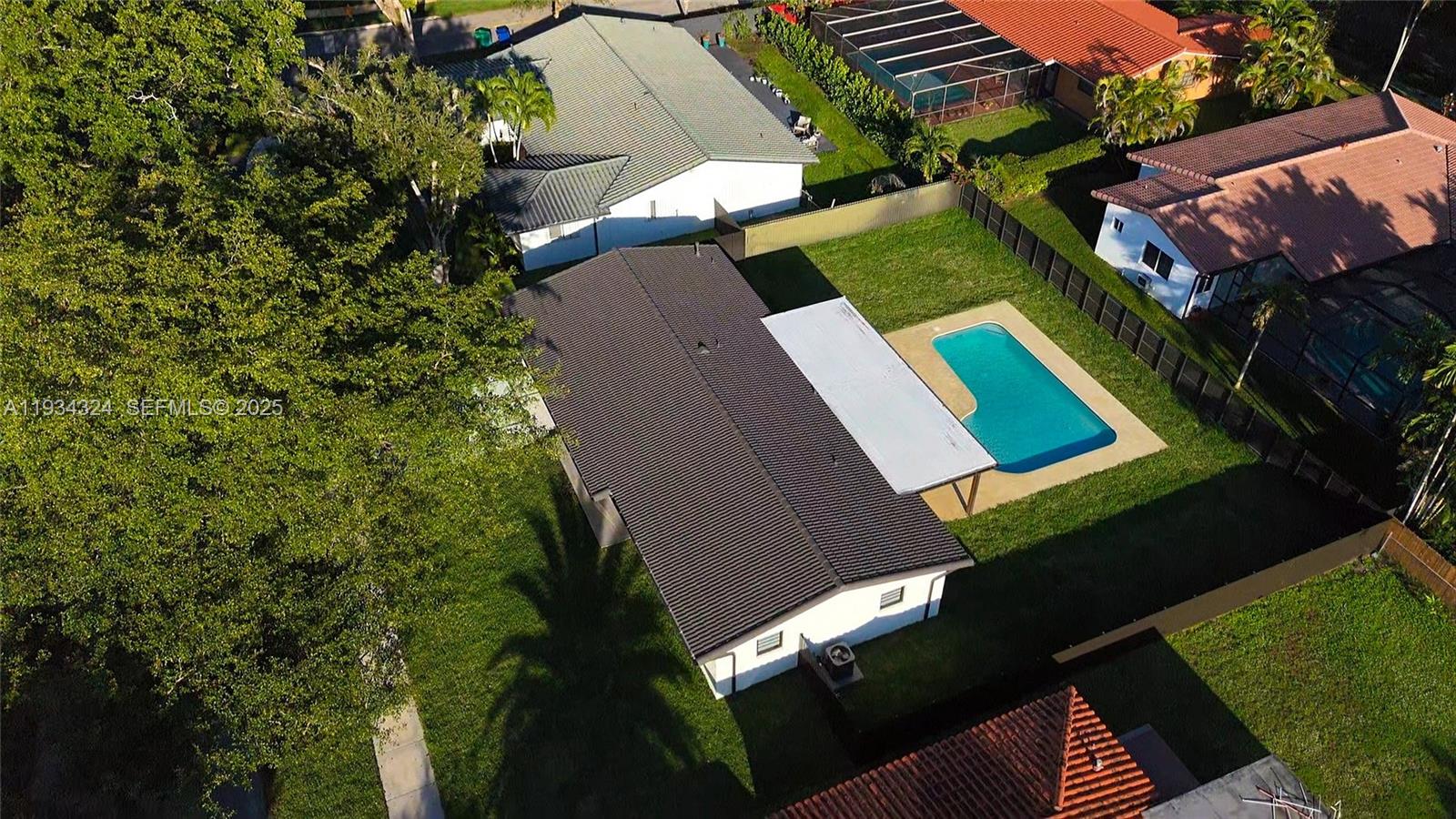 MIAMI LAKES SEC 4 - Residential