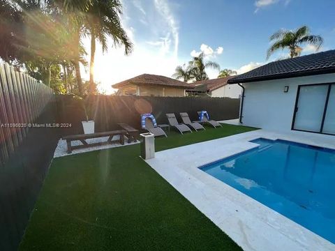 Single Family Residence in Miami FL 13940 156th Ter Ter 46.jpg