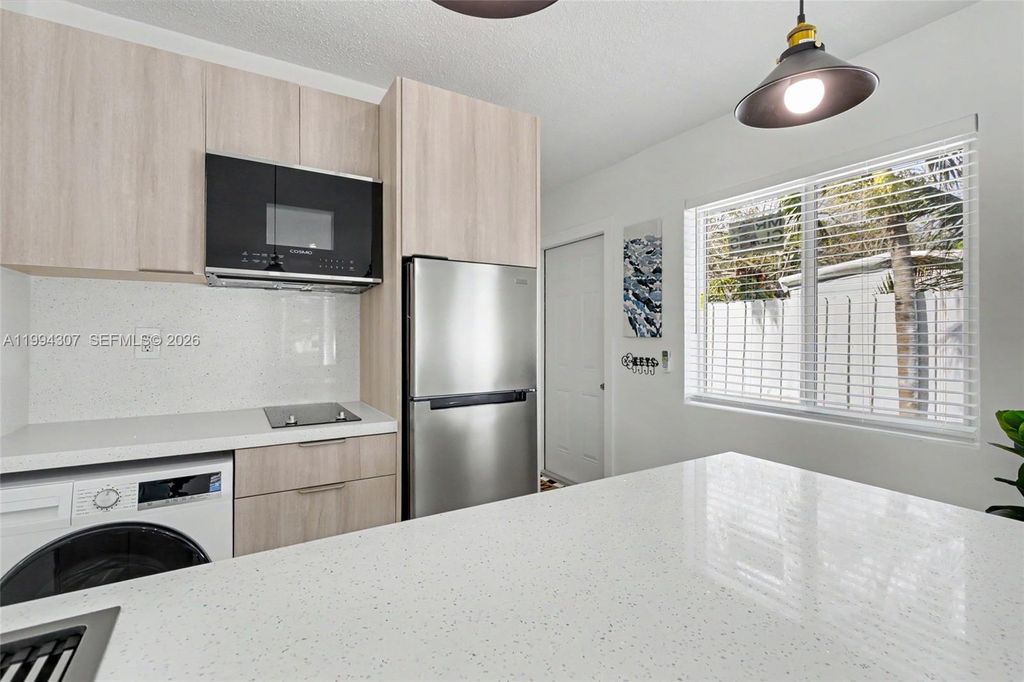 Photo of 55 SW 13th St #B, Dania Beach, FL 33004 (MLS # A11994307)