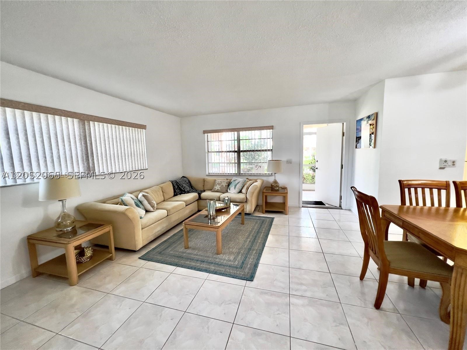 501 Blue Heron Dr 121-A