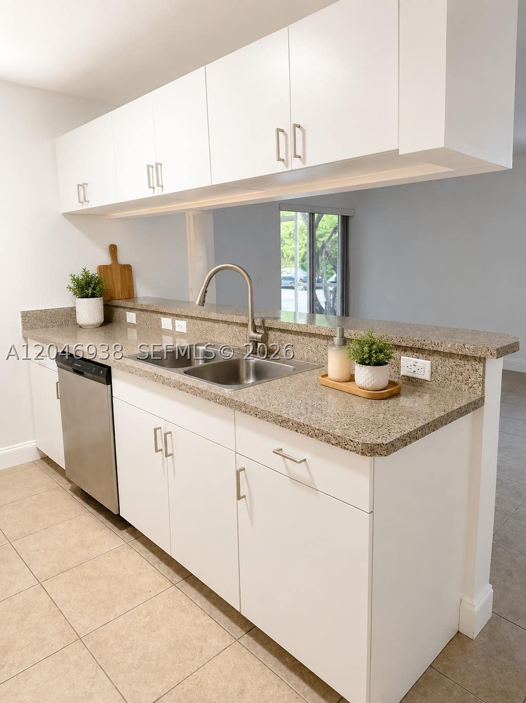 Photo of 430 S park RD #3-110, Hollywood, FL 33021 (MLS # A12046938)