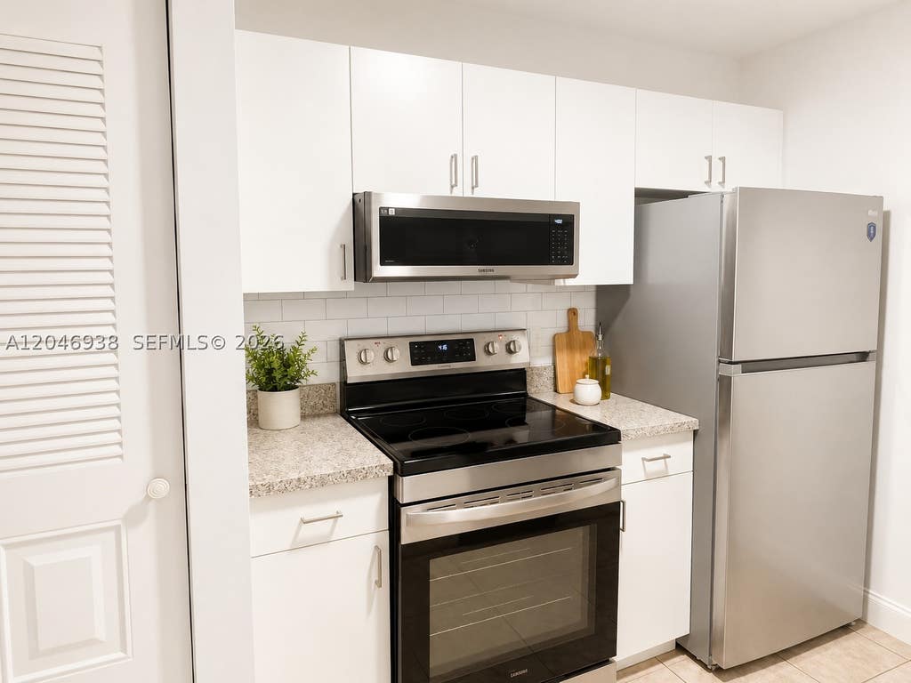 Photo of 430 S park RD #3-110, Hollywood, FL 33021 (MLS # A12046938)