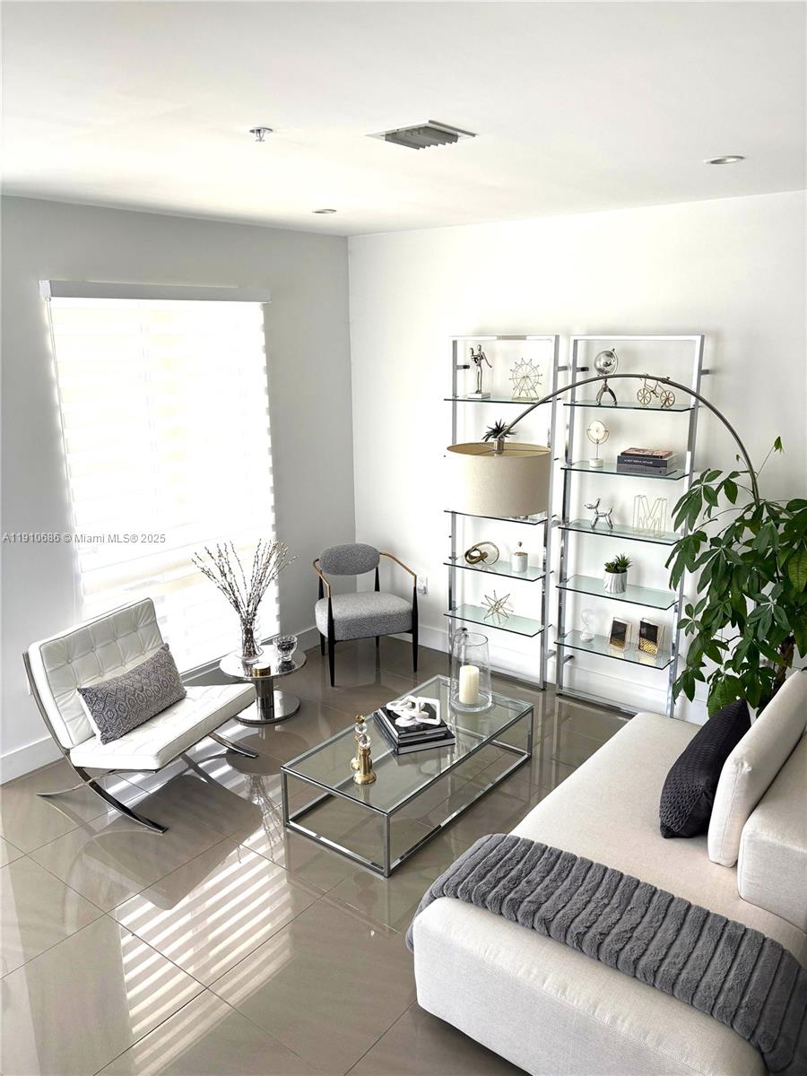 LANDMARK AT DORAL CONDO - Residential Lease