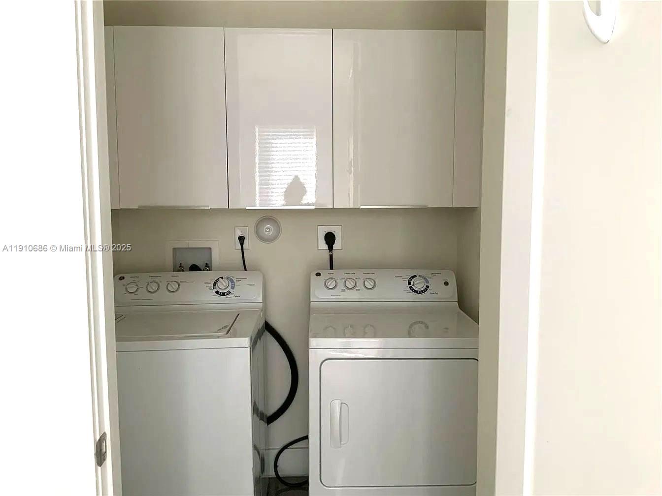 LANDMARK AT DORAL CONDO - Residential Lease