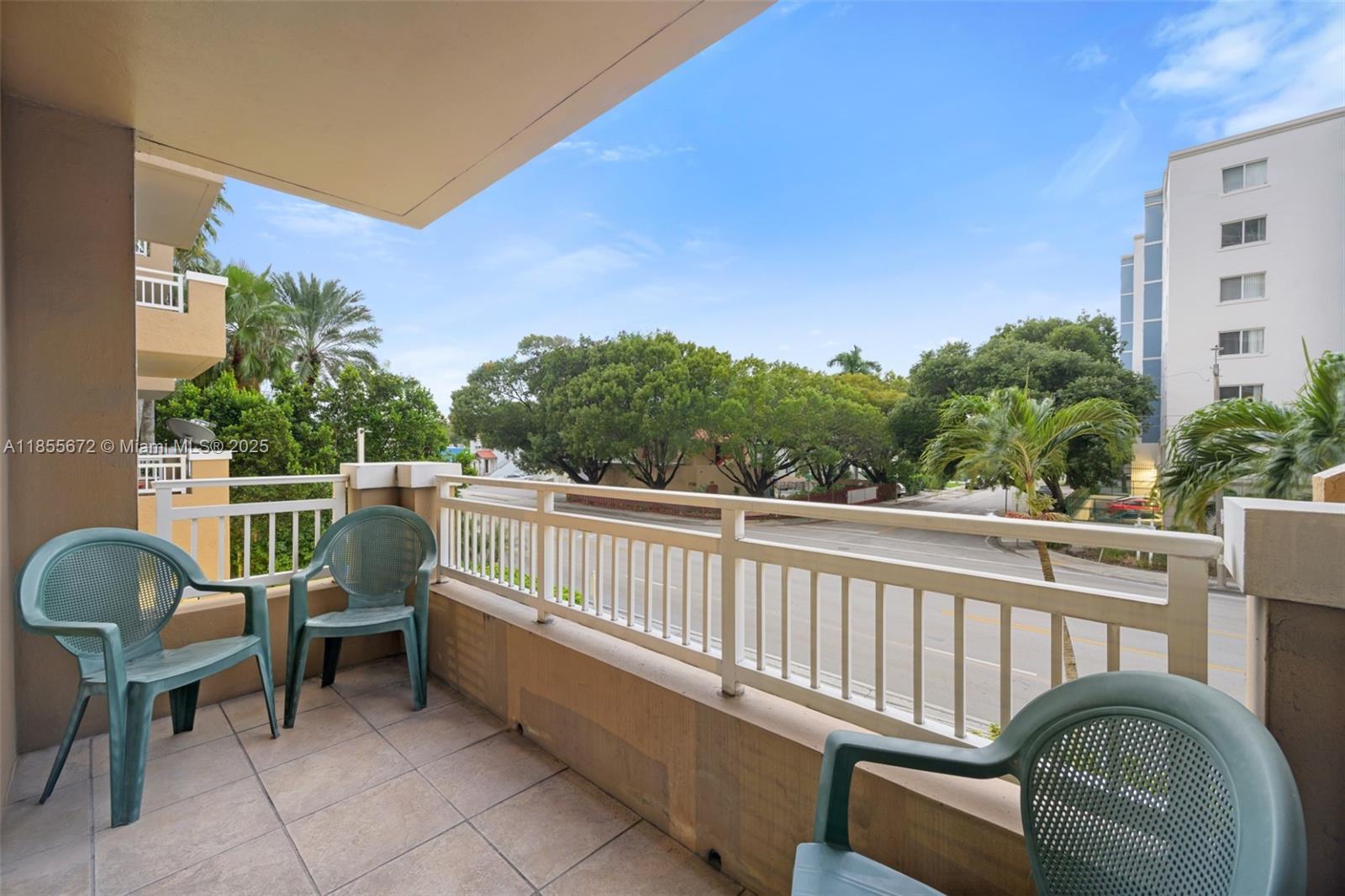 DA VINCI ON DOUGLAS CONDO - Residential