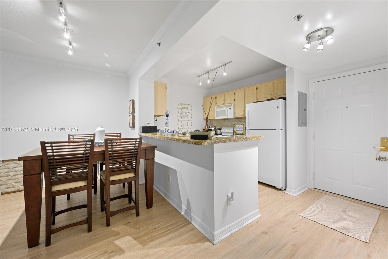 2665 SW 37th Ave 202