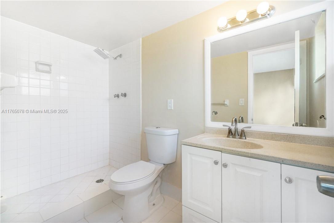 OLA CONDO - Residential