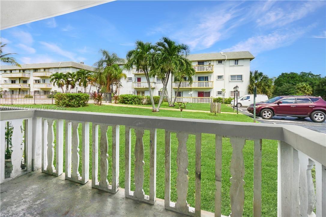 OLA CONDO - Residential