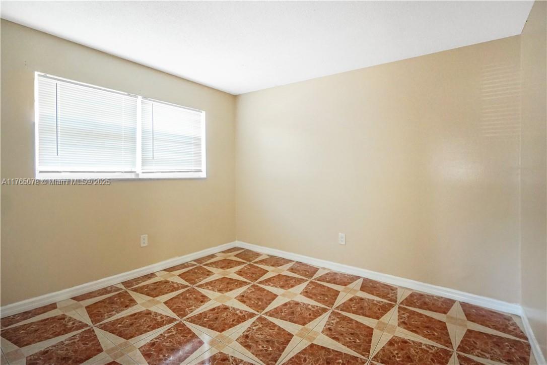 OLA CONDO - Residential