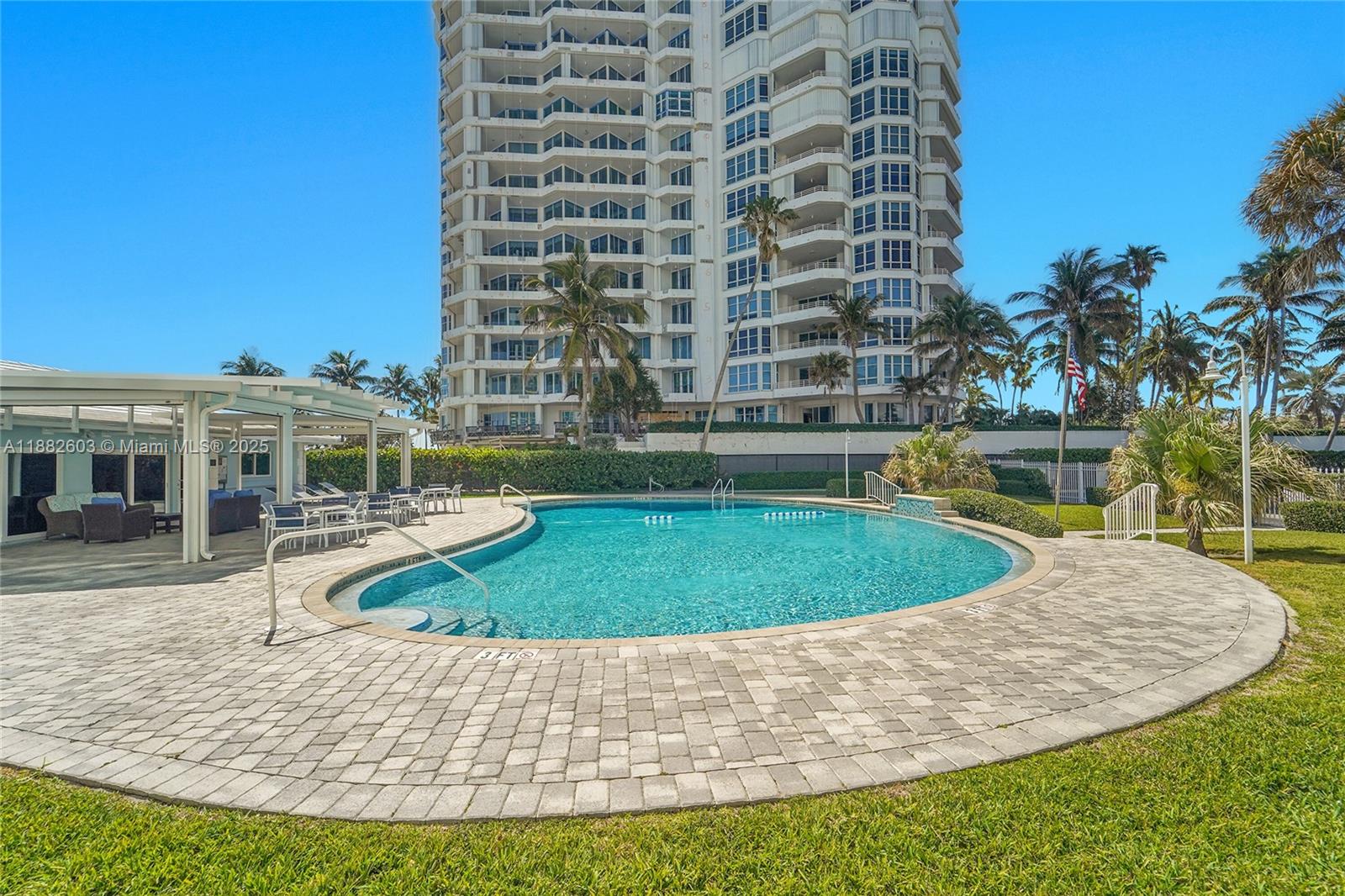 PALM CLUB CO-OP - Residential
