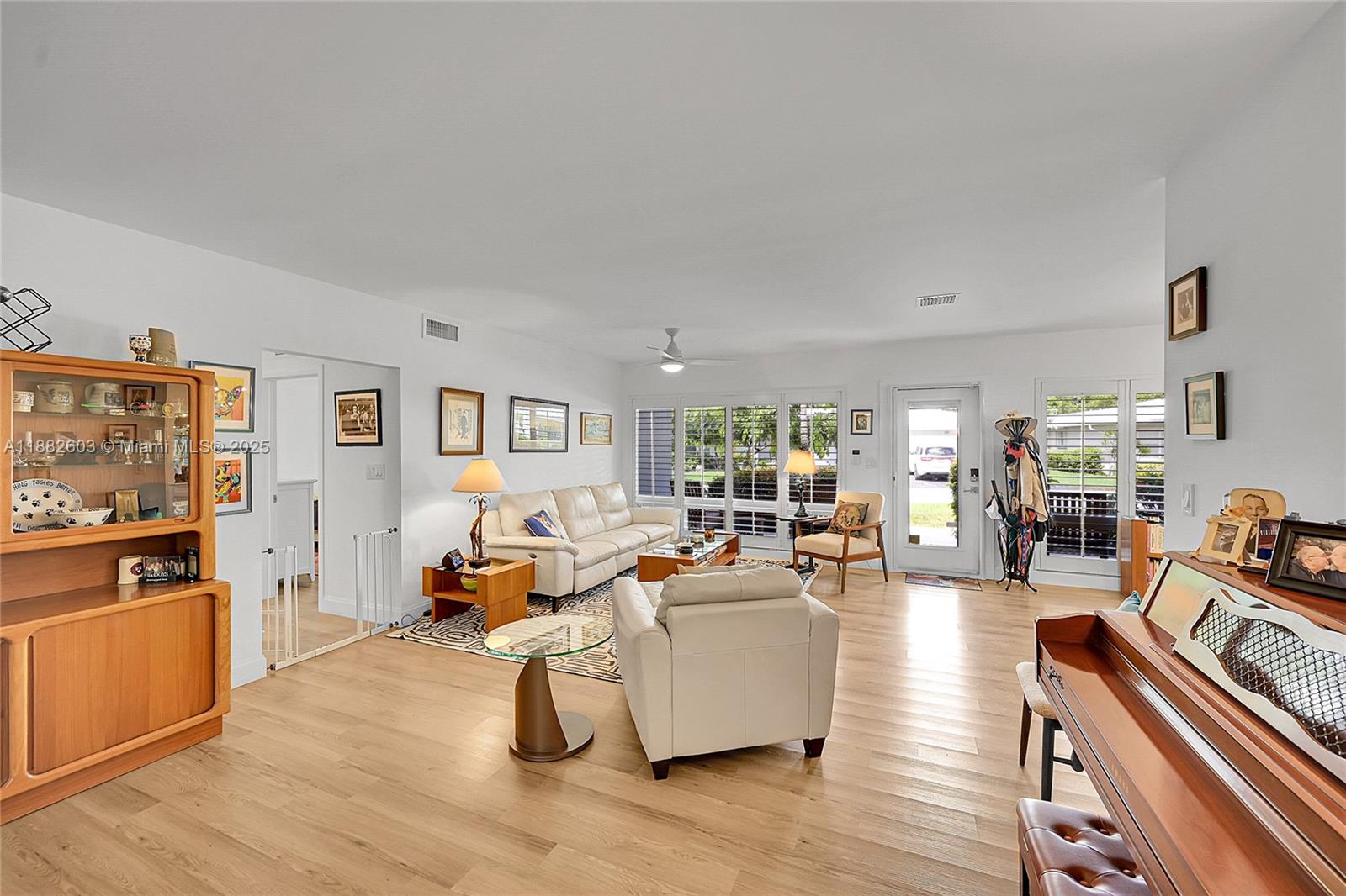 PALM CLUB CO-OP - Residential