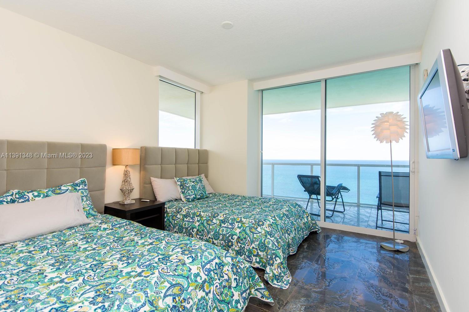 LA PERLA CONDO - Residential