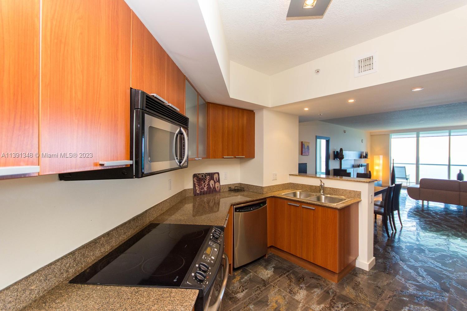 LA PERLA CONDO - Residential