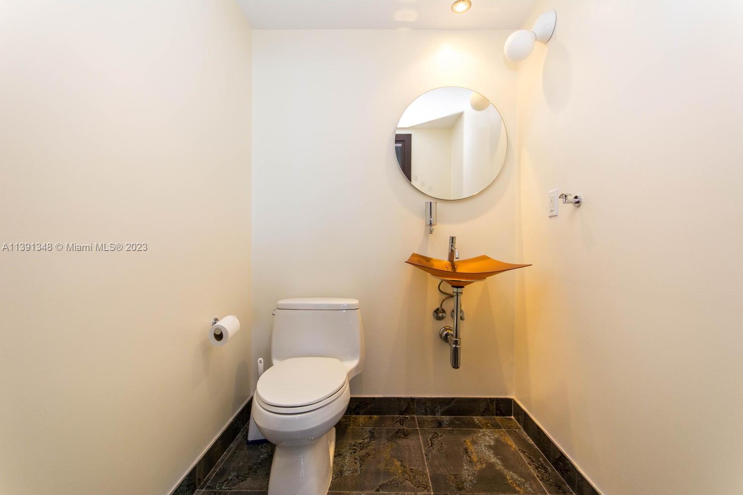 LA PERLA CONDO - Residential