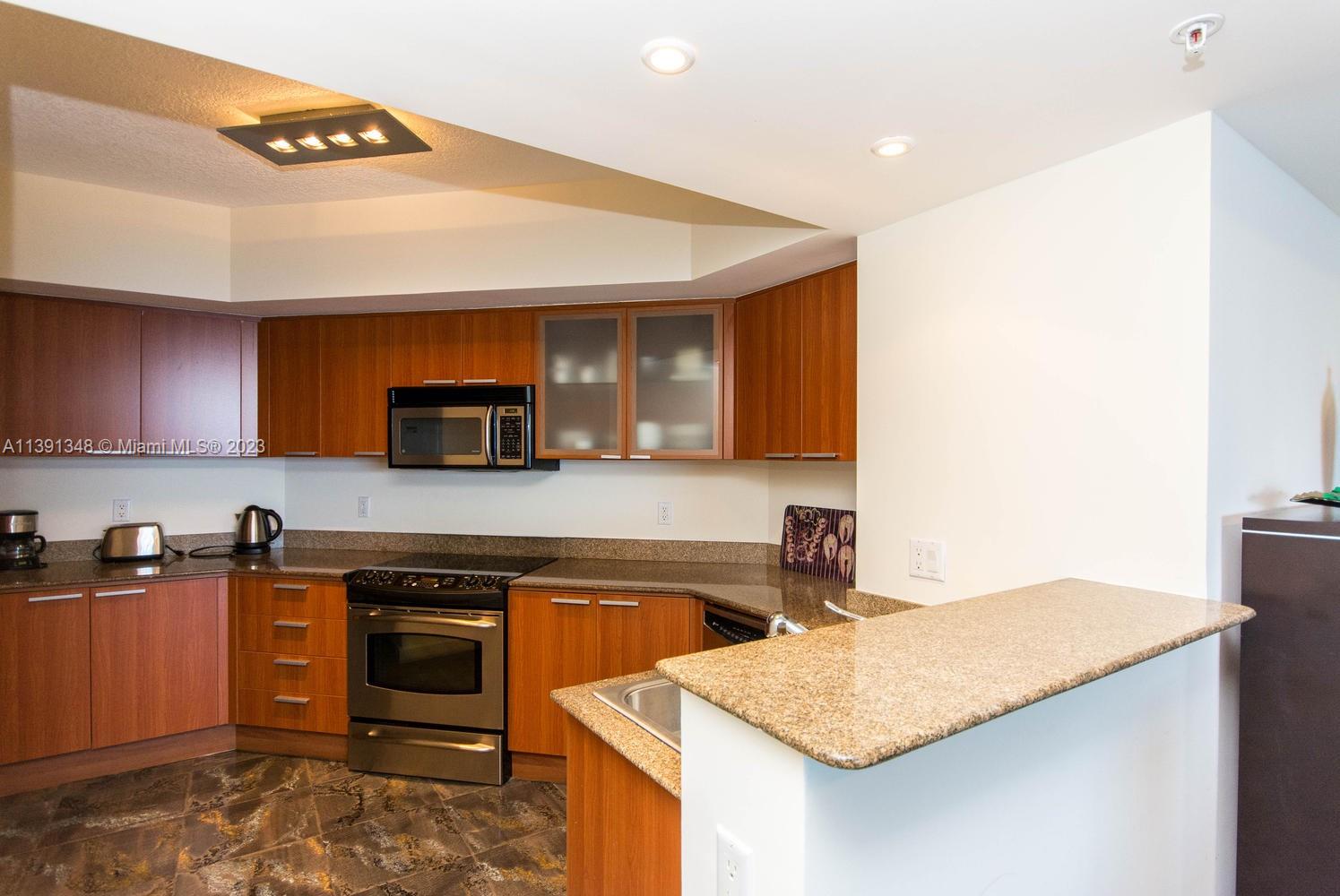 LA PERLA CONDO - Residential