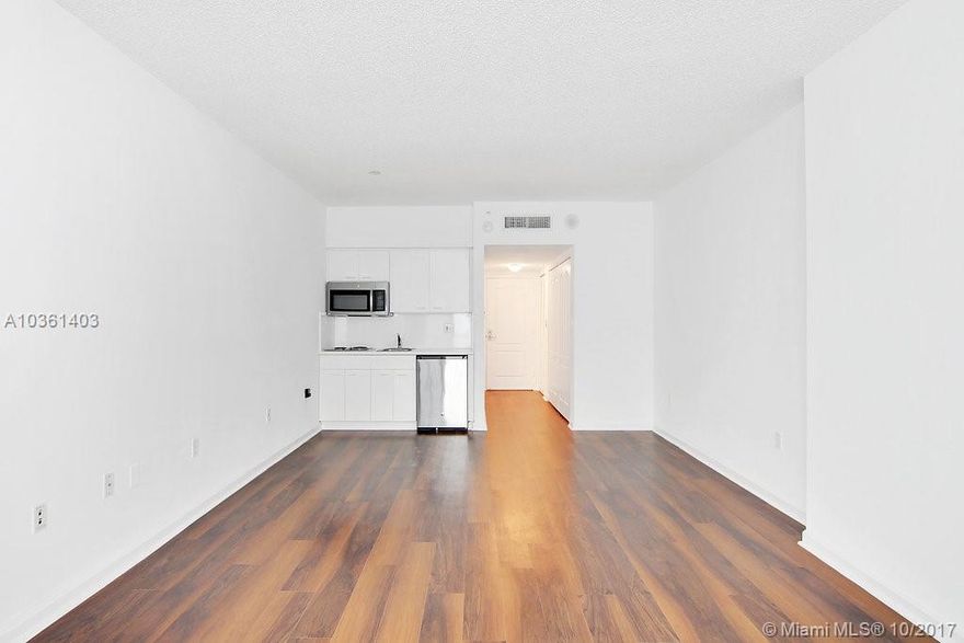 *2 WEEKS FREE IF MOVE IN BY 11/5 *VIEW OBSTRUCTED BY NEW CONSTRUCTION*Located directly in front of the sprawling waterfront Margaret Pace Park, the Bay Parc Plaza community offers superb location within walking distance to many downtown area attractions, plus it's own luxury amenities. The unit features wood floors, granite counter, stainless steel appliances and in-unit washer & dryer, but faces construction. Move-in for 1 month+$750 deposit. Parking $95/month. Same day approval