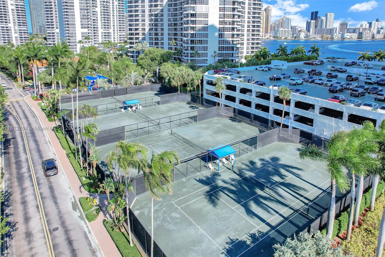 MYSTIC POINTE TOWER 500 - Residential