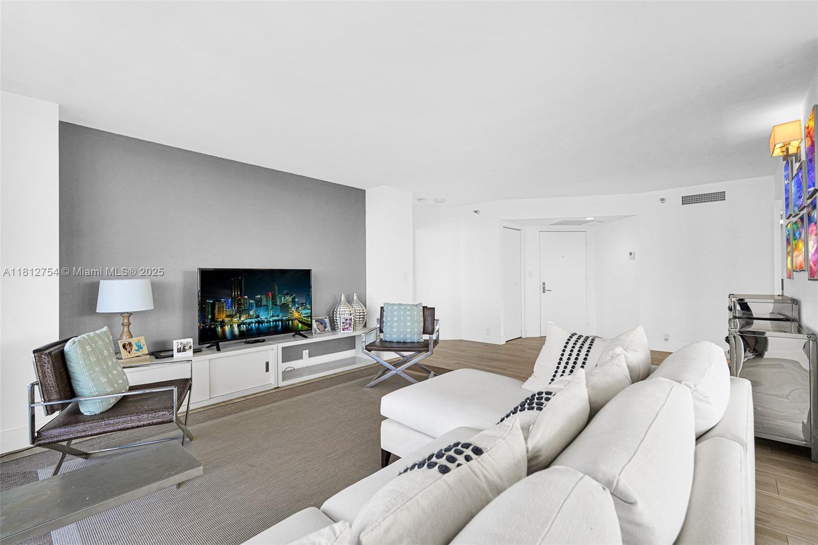 MYSTIC POINTE TOWER 500 - Residential