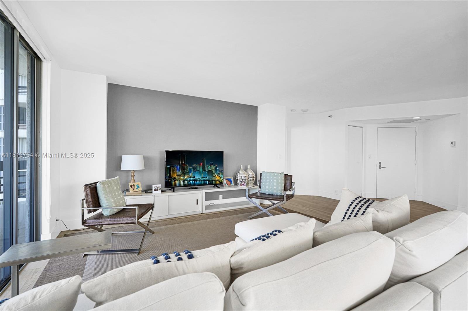 MYSTIC POINTE TOWER 500 - Residential