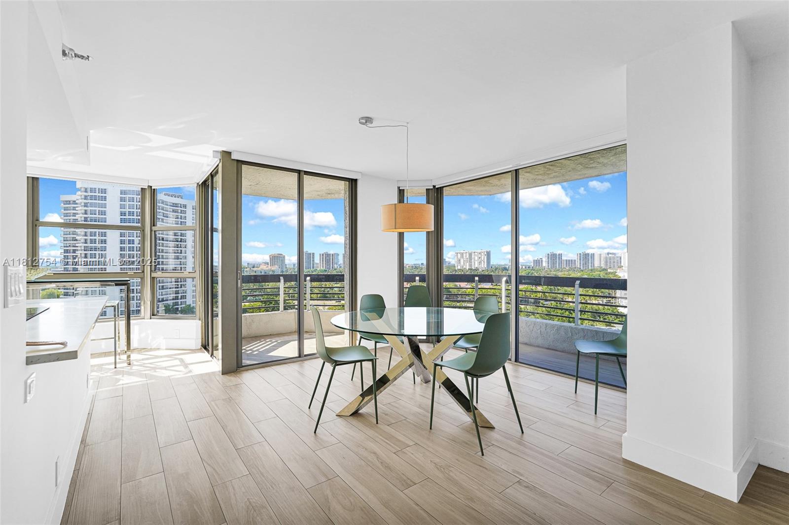 MYSTIC POINTE TOWER 500 - Residential