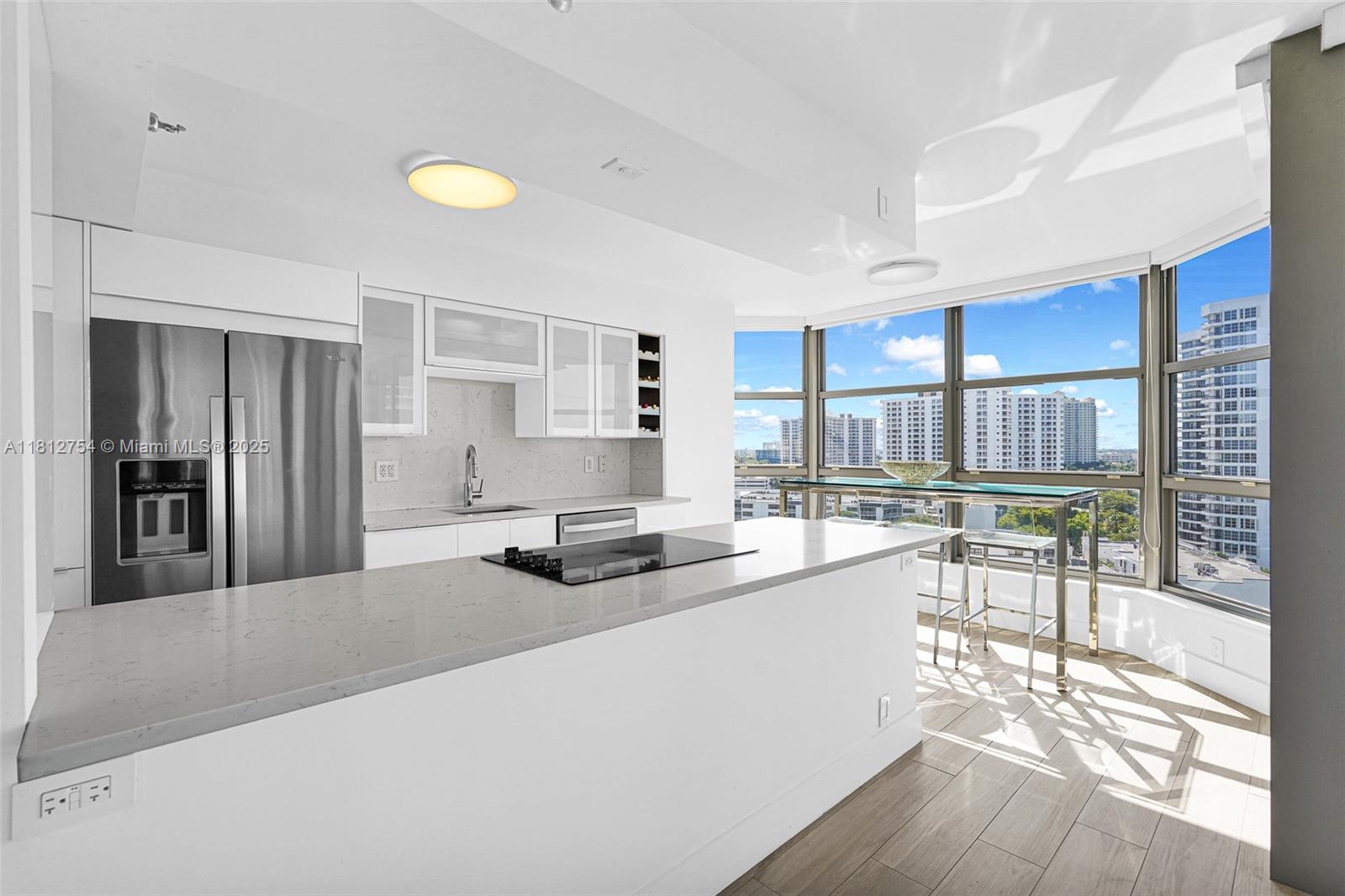MYSTIC POINTE TOWER 500 - Residential