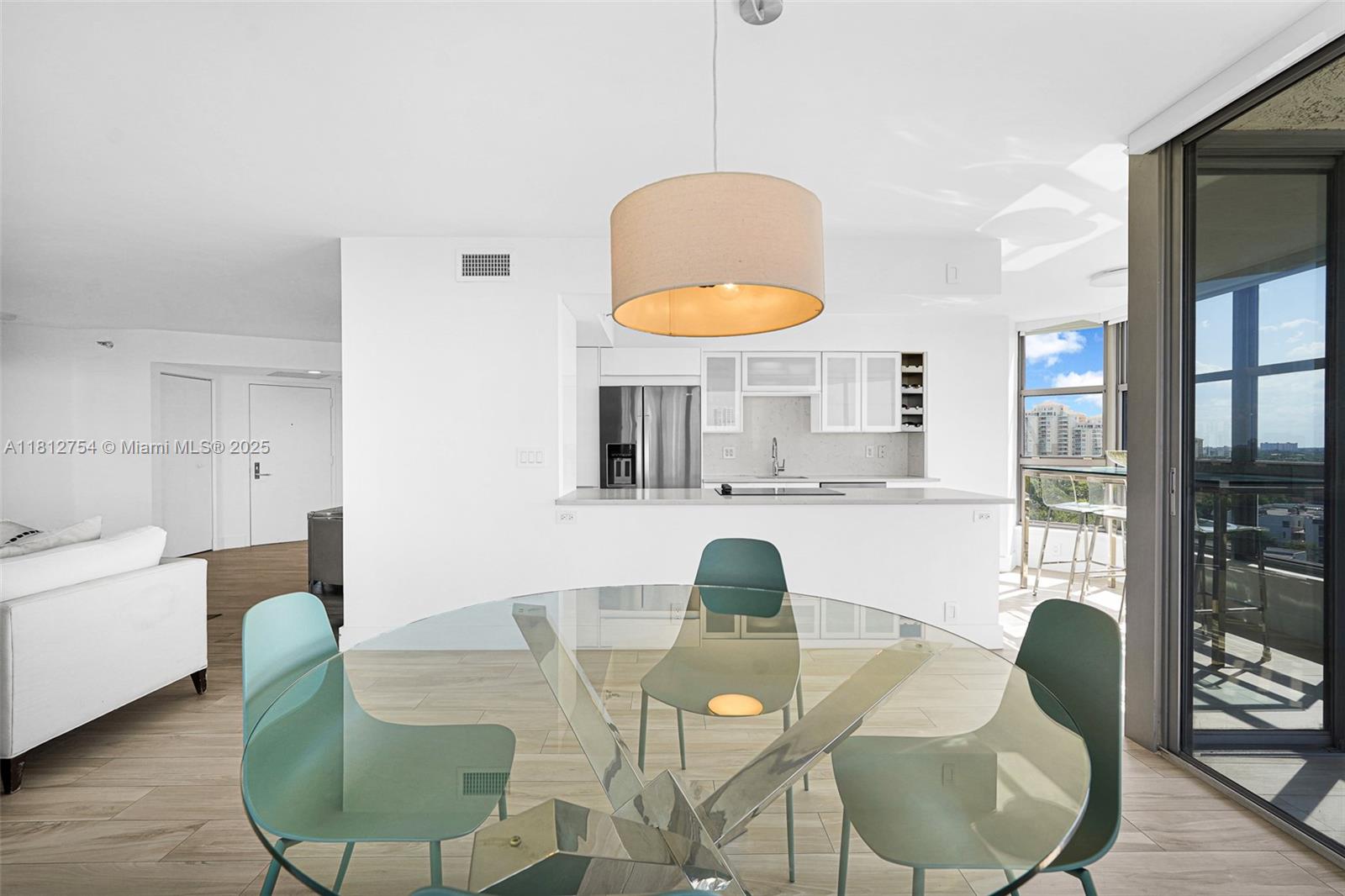 MYSTIC POINTE TOWER 500 - Residential