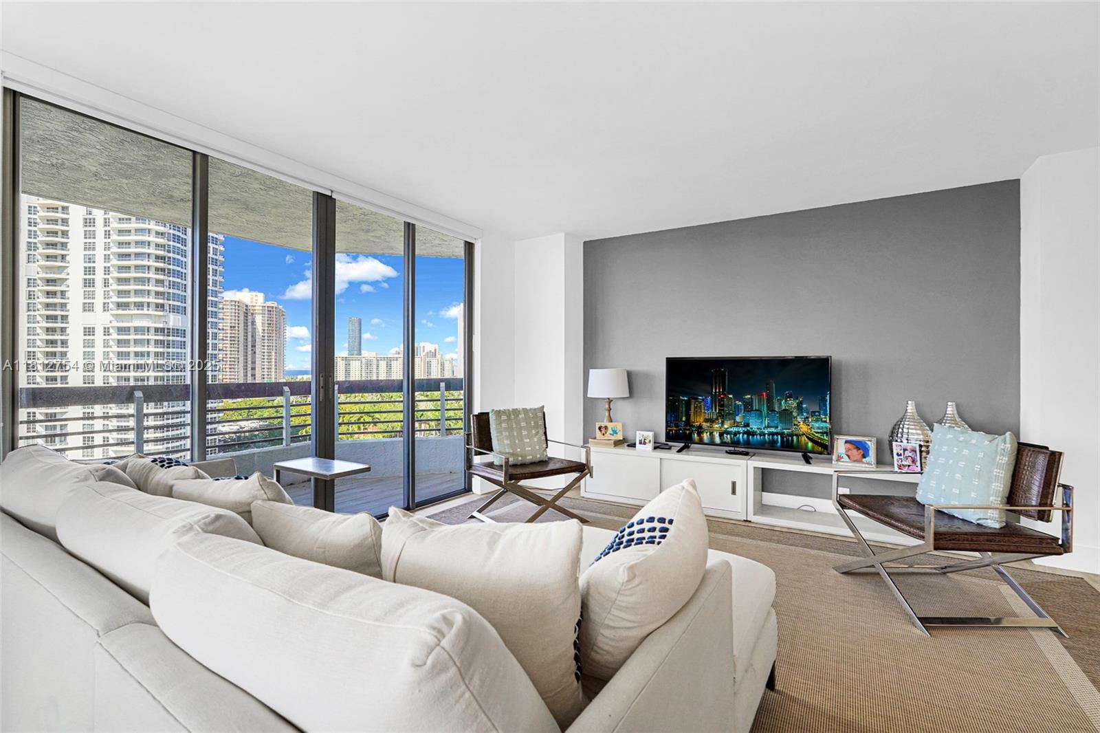 MYSTIC POINTE TOWER 500 - Residential