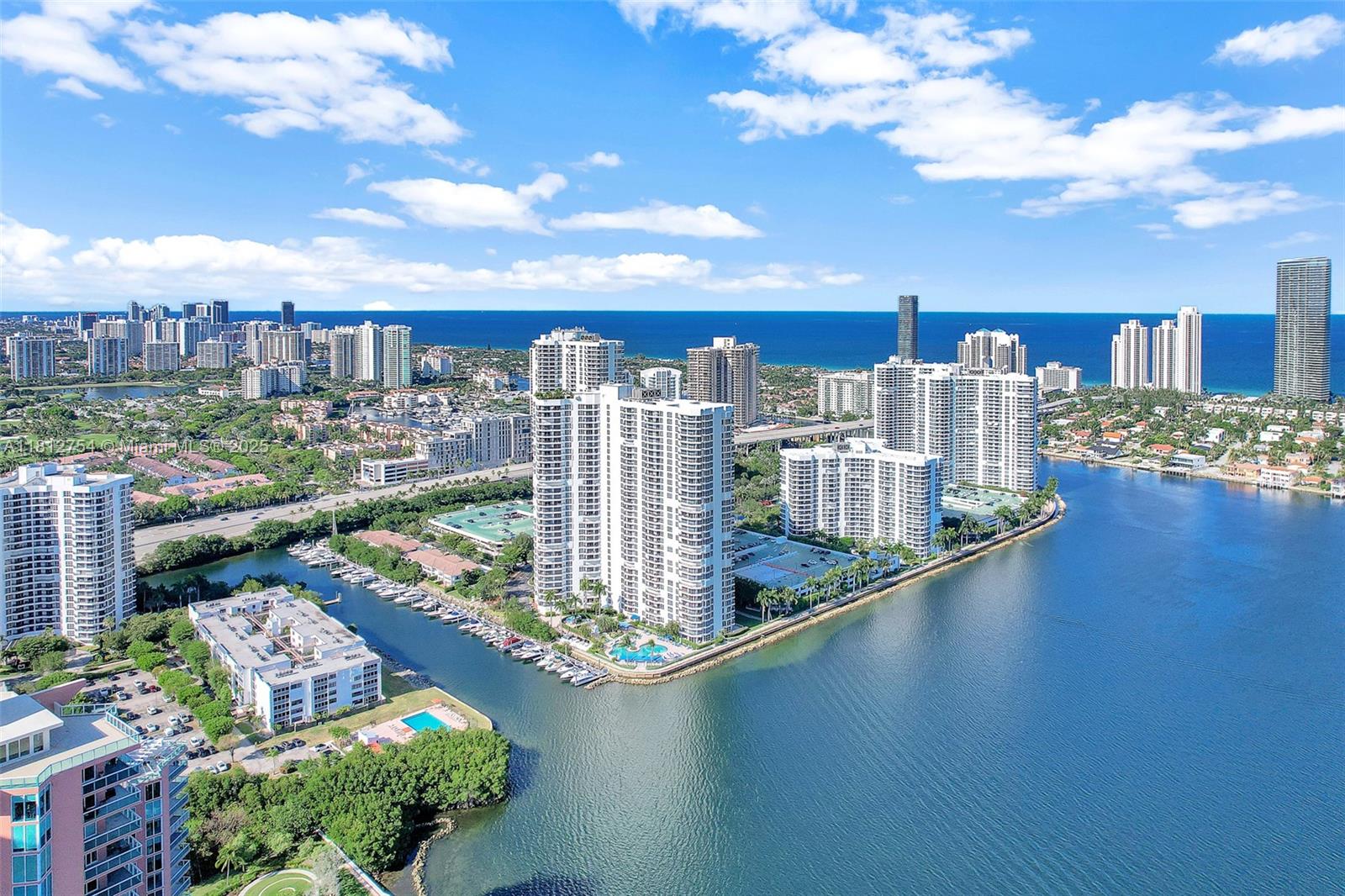 MYSTIC POINTE TOWER 500 - Residential