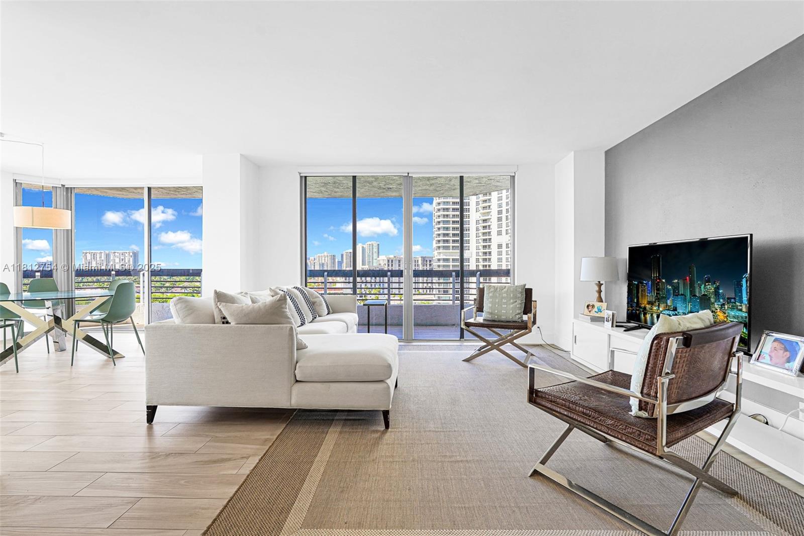 MYSTIC POINTE TOWER 500 - Residential