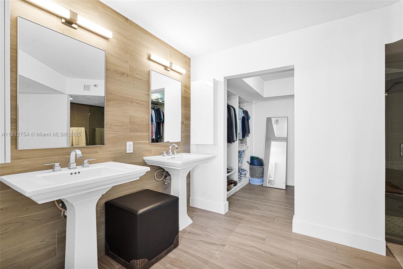 MYSTIC POINTE TOWER 500 - Residential