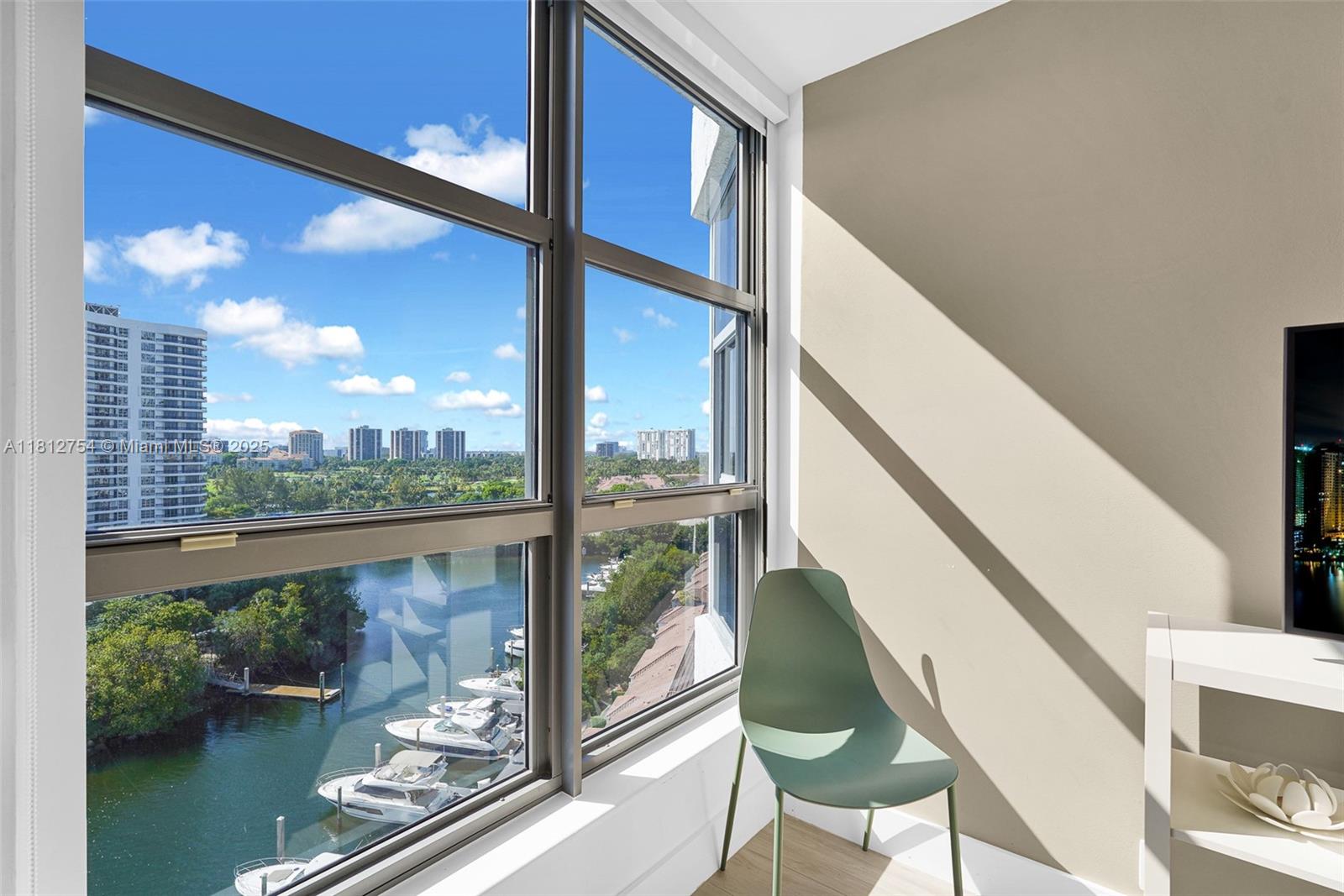 MYSTIC POINTE TOWER 500 - Residential