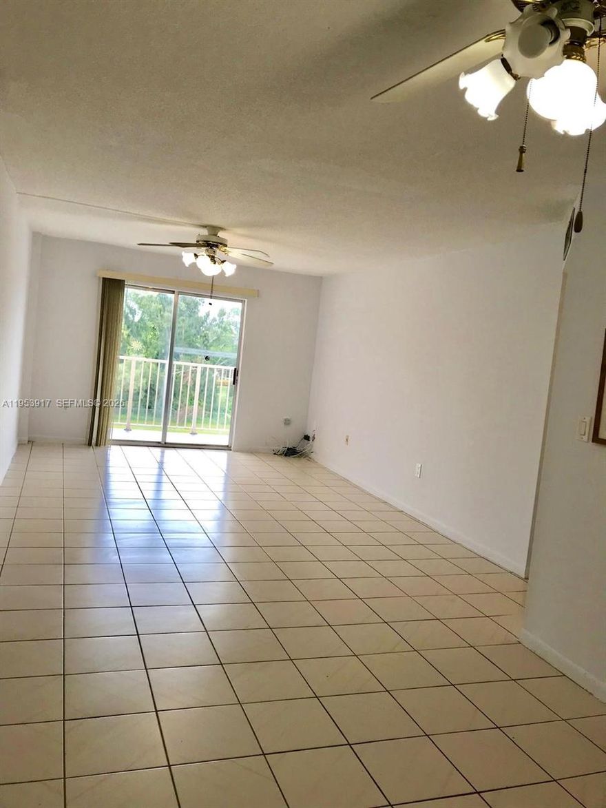 Excellent opportunity for investors currently rented until February 2027 for $2000 a month! 
Close to Aventura mall, FIU North Campus, Sunny Isles and the beach!
2 bedrooms, 2 bath
Prime North Miami Beach location off Biscayne Blvd. Building has completed the 40-year recertification. 
Please call for appointment as it needs scheduling with tenant.