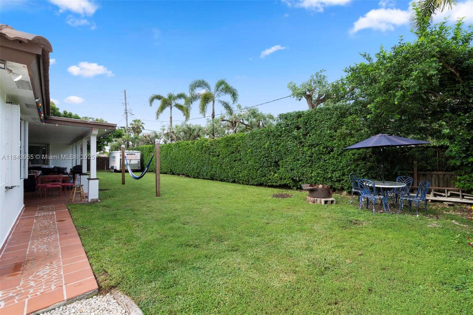 BISCAYNE BEST - Residential