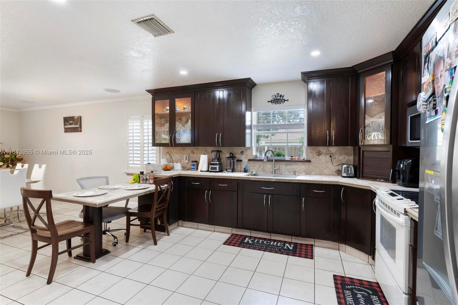 BISCAYNE BEST - Residential