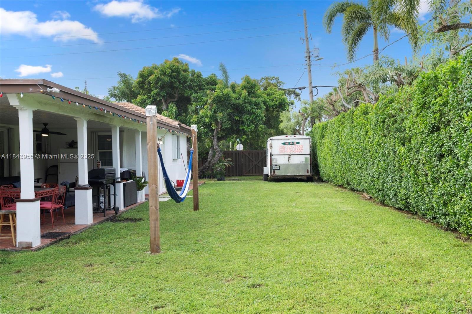 BISCAYNE BEST - Residential