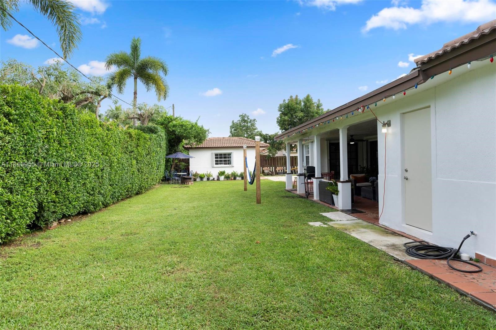 BISCAYNE BEST - Residential