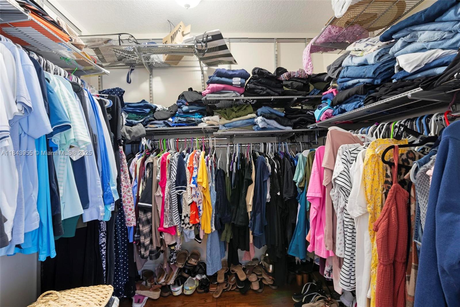 BISCAYNE BEST - Residential