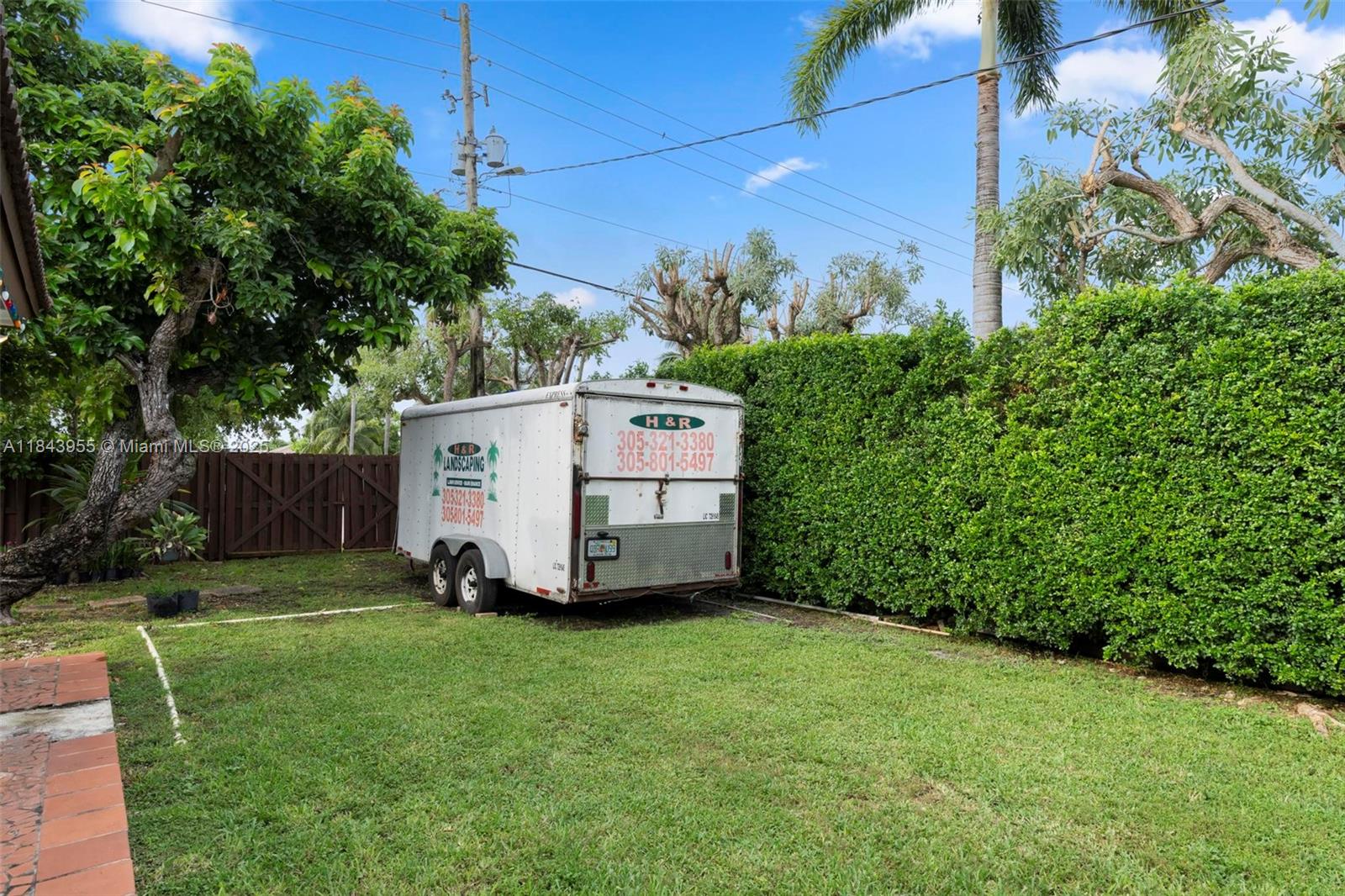 BISCAYNE BEST - Residential