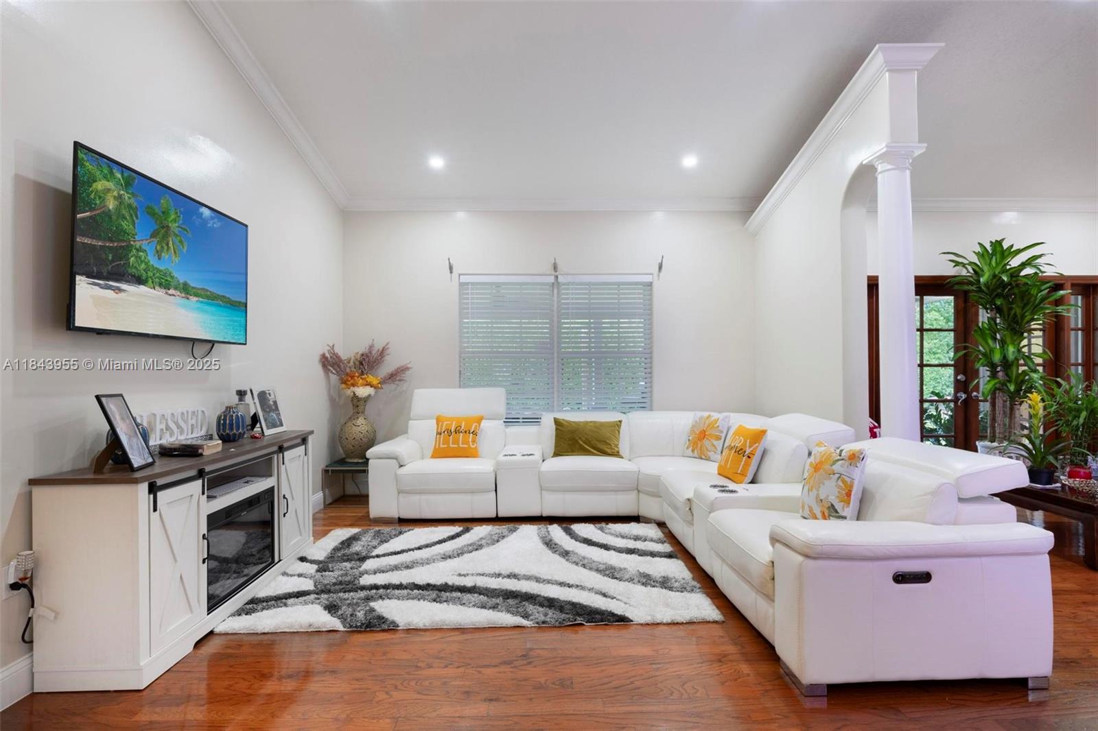 BISCAYNE BEST - Residential