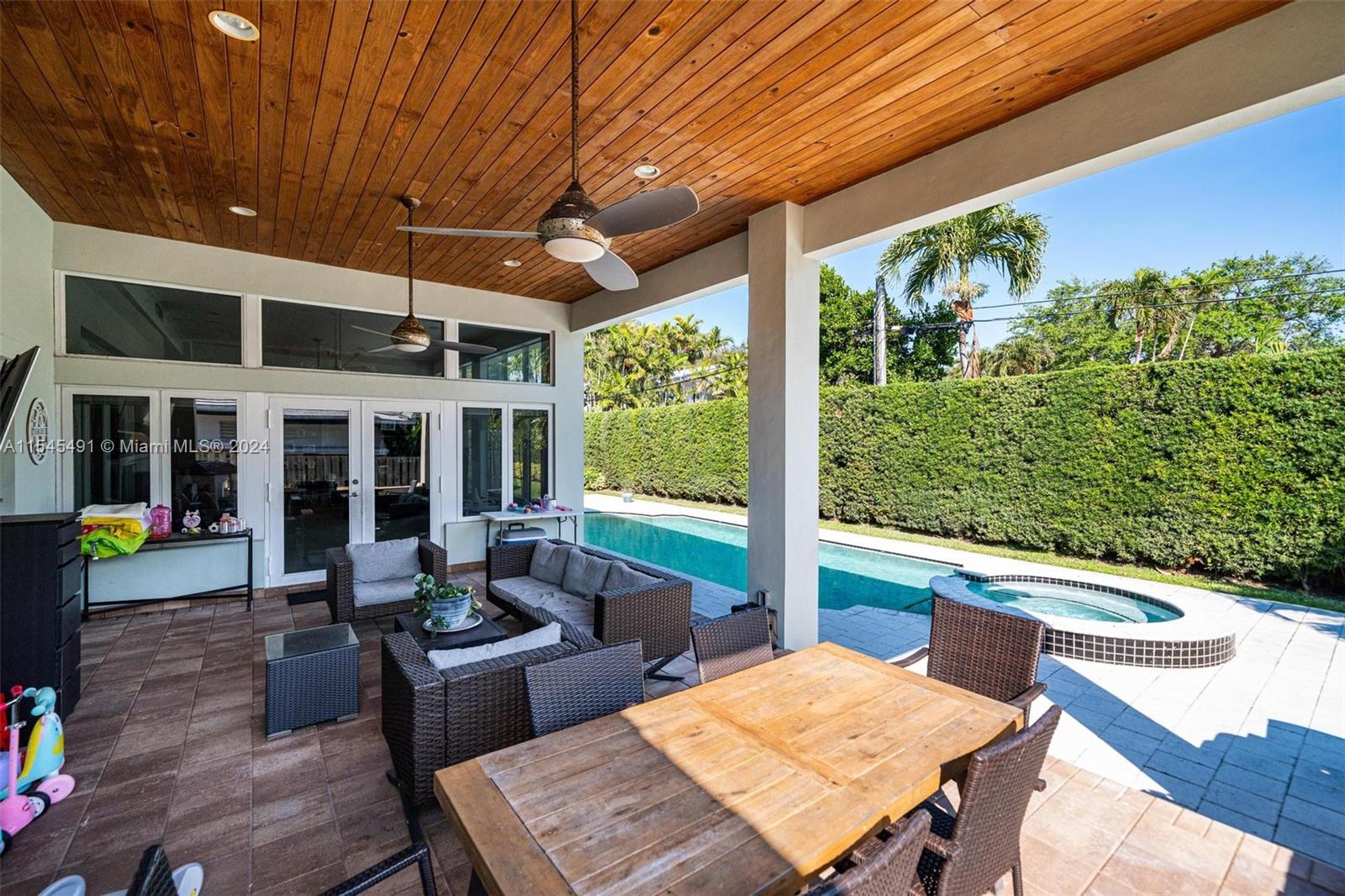 EARLETON SHORES - Residential