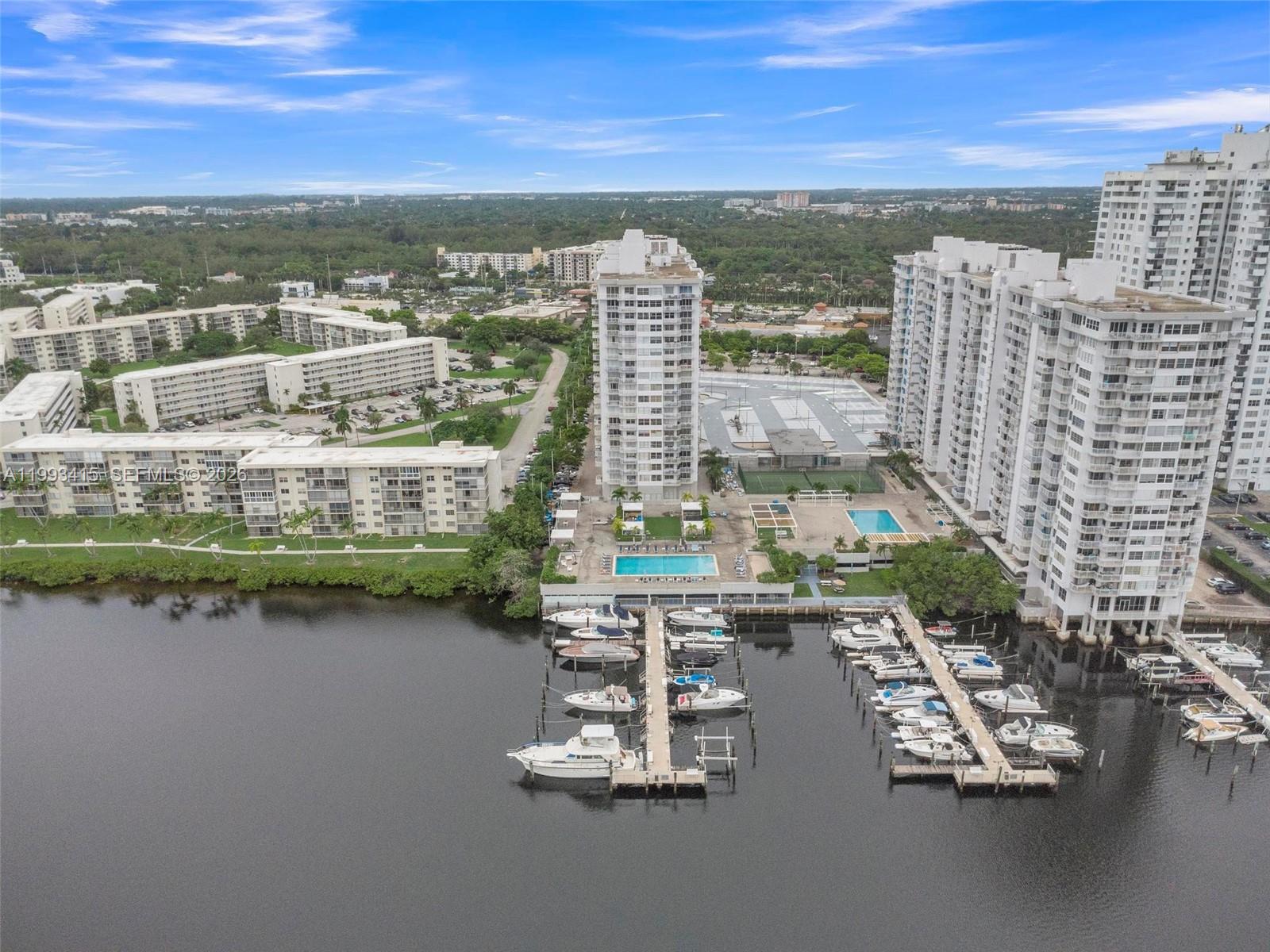 DEL PRADO MARINA - Residential