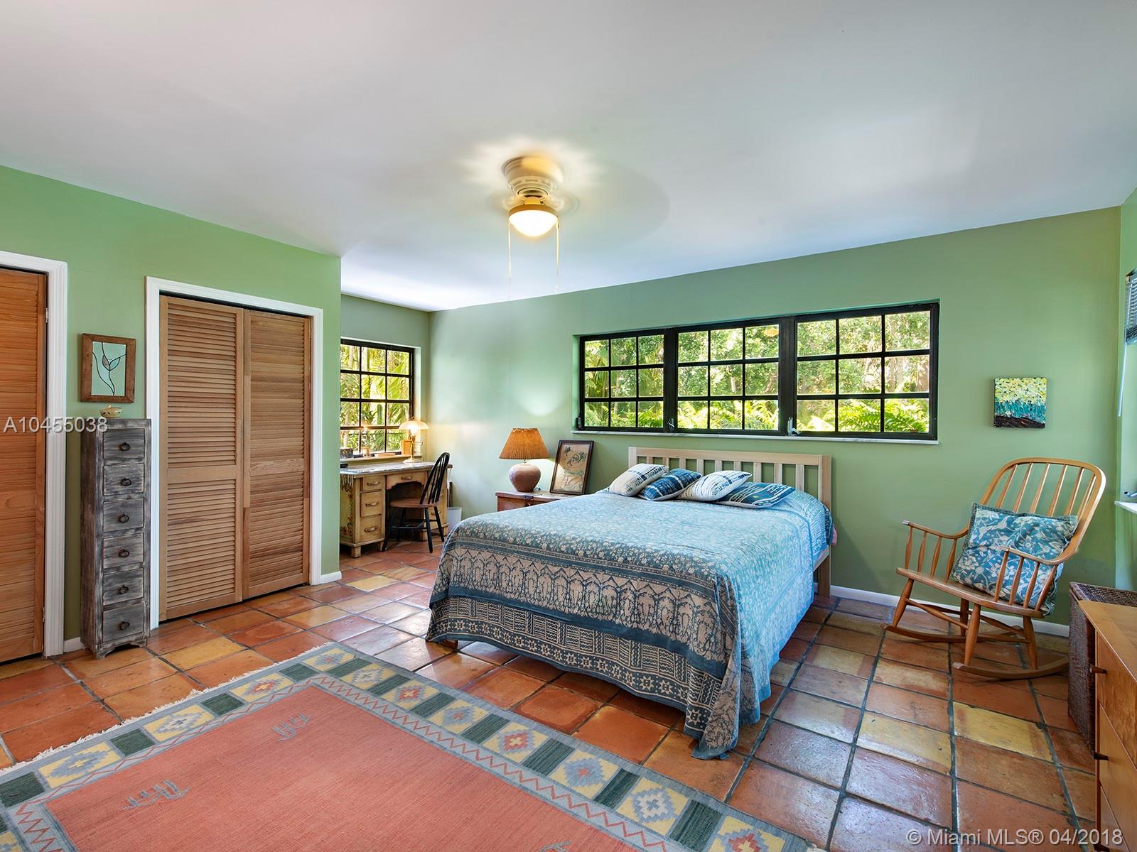 MIAMI SHORES SEC 3 - Residential