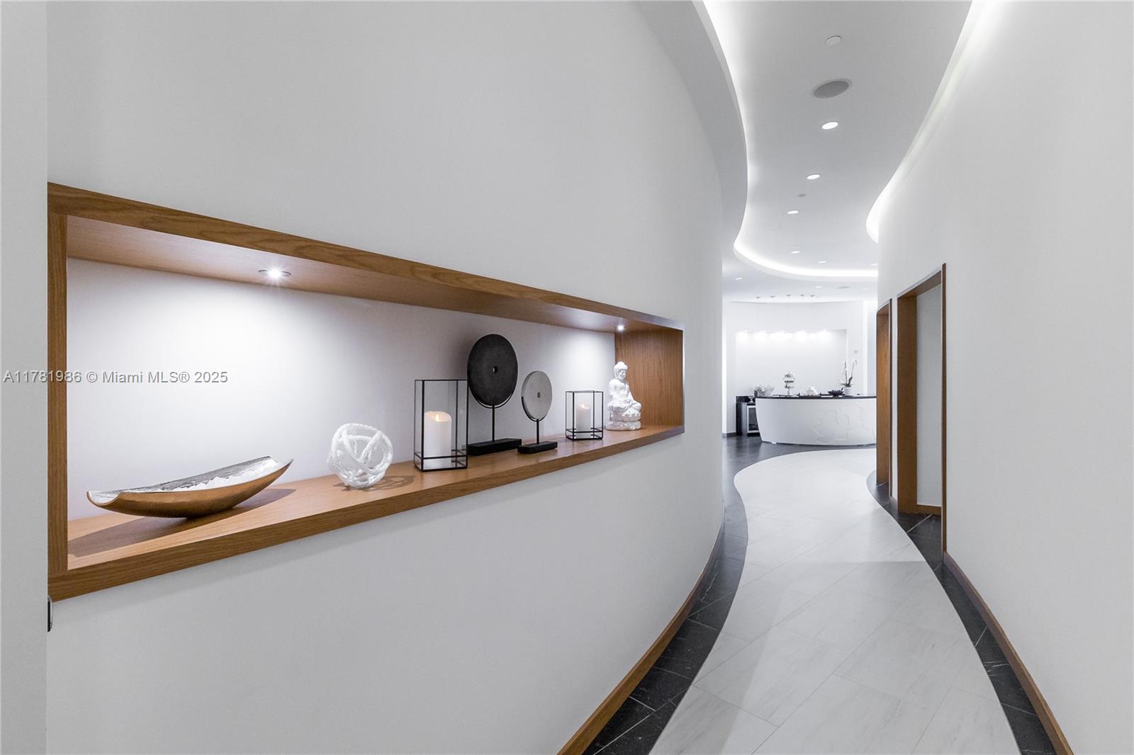 PARAMOUNT MIAMI WORLDCENT - Residential