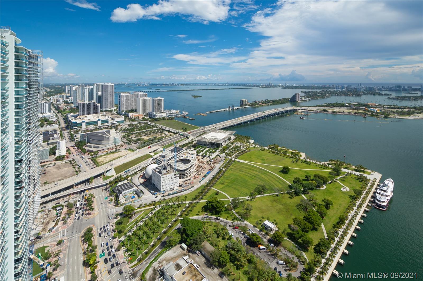 MARINABLUE CONDO - Residential