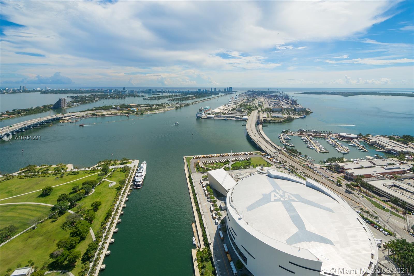 MARINABLUE CONDO - Residential