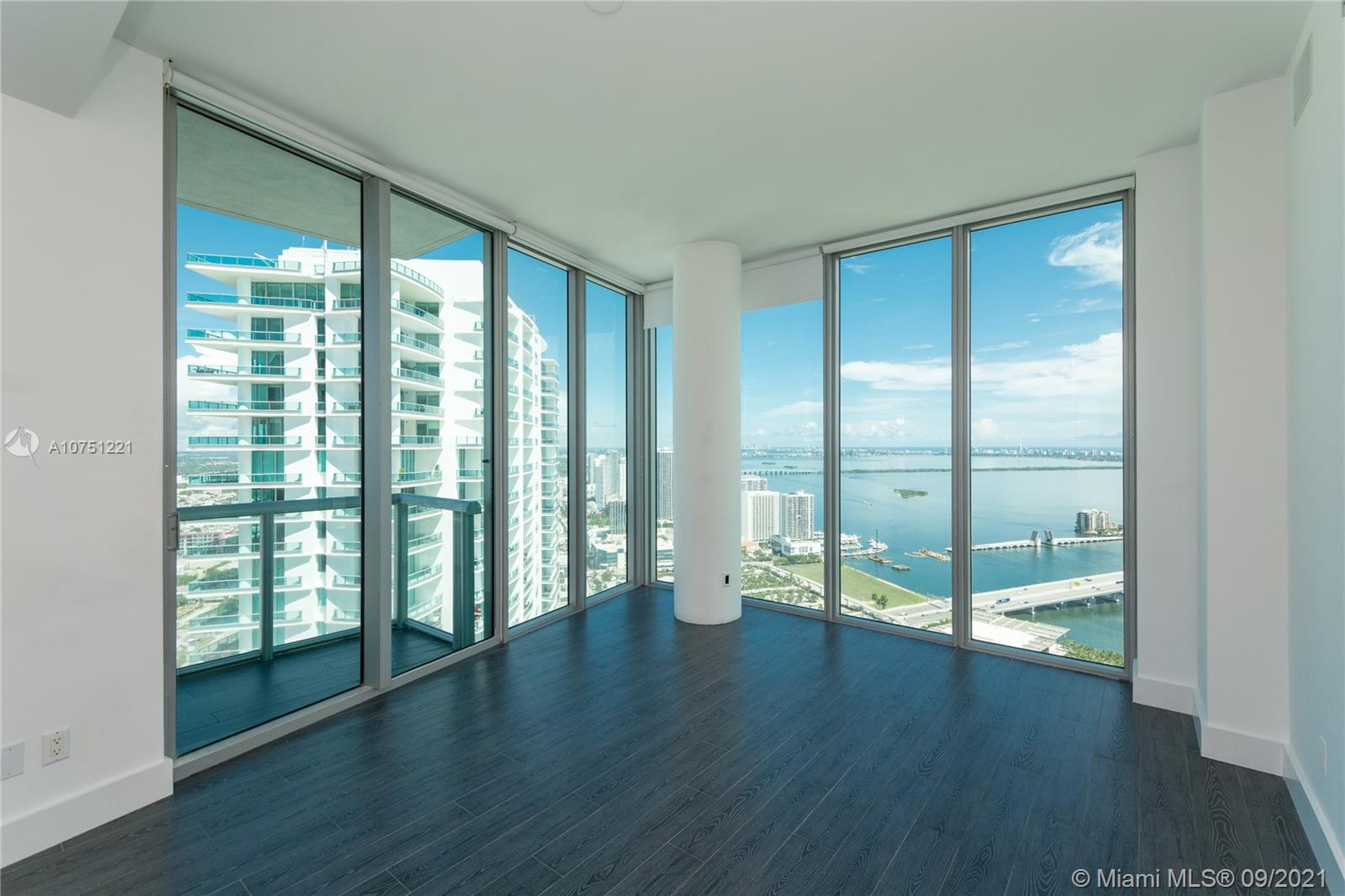 MARINABLUE CONDO - Residential