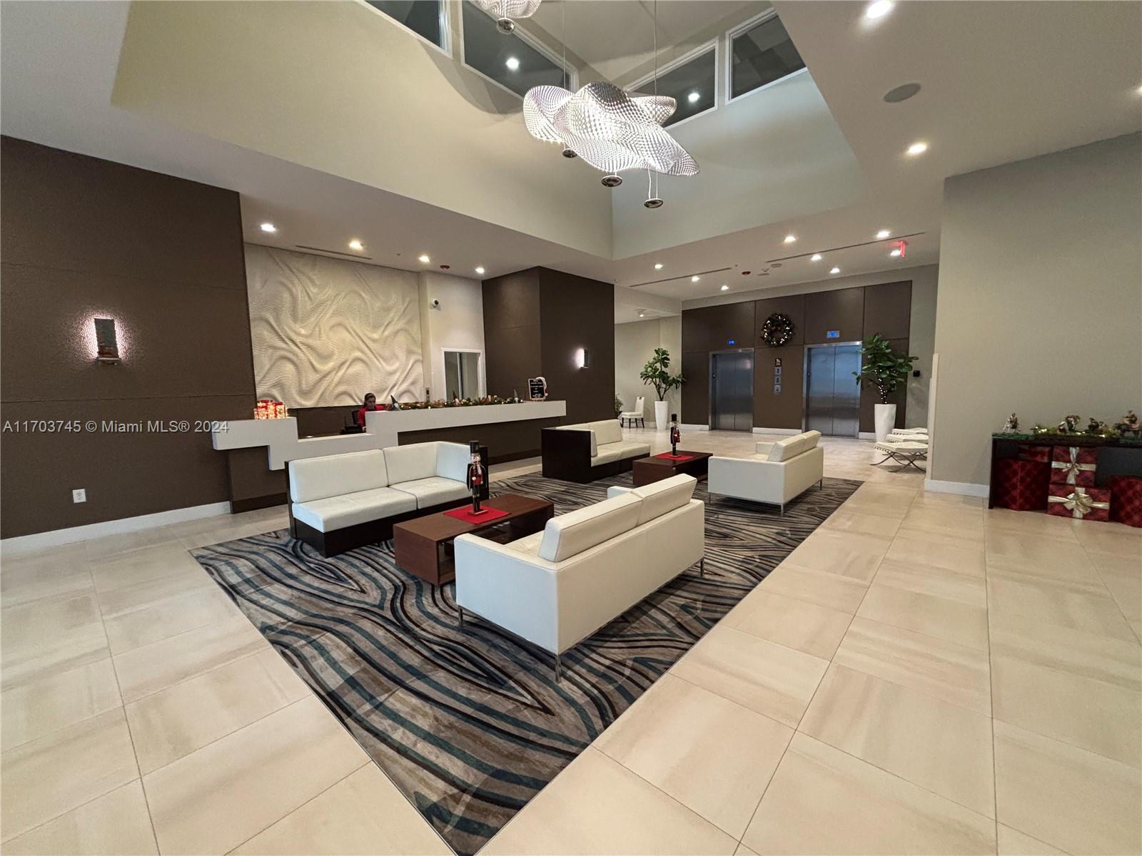 MIDTOWN AT DORAL - Residential